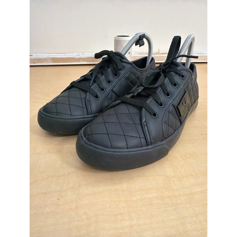 GBG Los Angeles GGBACKER2-R Womens 7M Black Quilted Low Top Sneakers